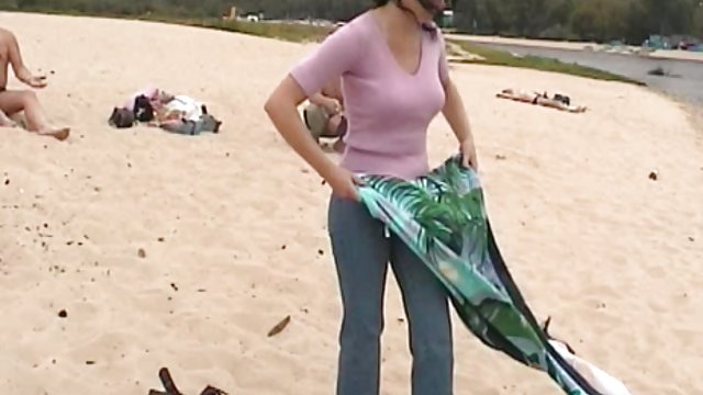 XXX بدون ثبت نام ورزش ها بالغ در جوراب ساق بلند داستان سکسی پسر ومادر توسط یک عمو لعنتی دمار از روزگارمان درآورد