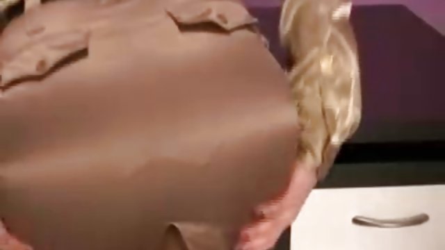 XXX بدون ثبت نام بالغ کلیپ سکسی مامان در سخت سالخورده کمی دختر
